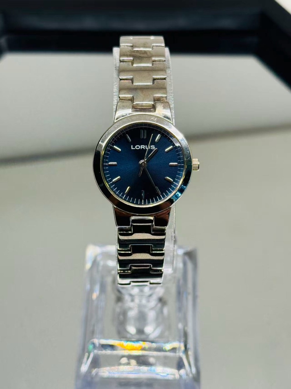 Vintage Lorus Blue Dial Ladies Watch Quartz Japan 23mm New Battery Runs